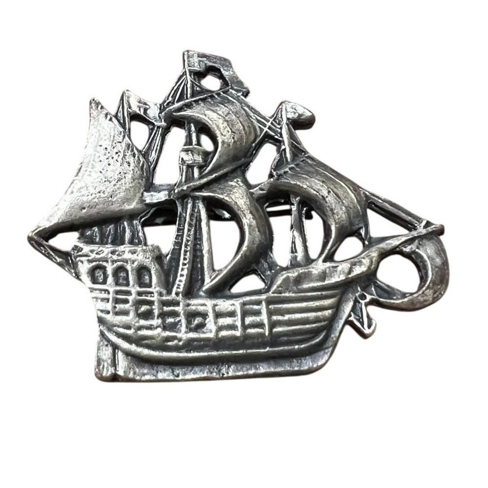 Vintage Pirate Sail Ship Nautical Brooch Lapel Pin Pendant Silver‎ Tone